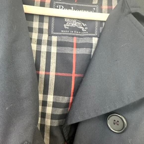 Vintage Burberrys' Navy Blue Trench Coat, 1980s, Size 12P – Excellent Condition - Picture 7 of 13